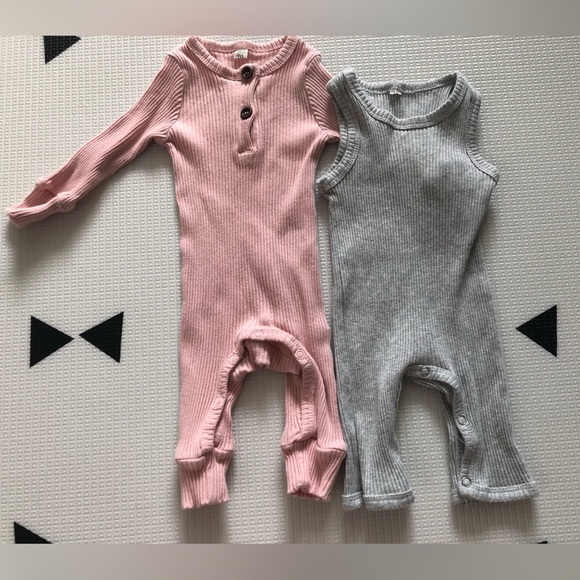 Baby girl bundle of two ribbed jumpsuits,Short sleeve & sleeveless•••CUTE - Picture 1 of 5